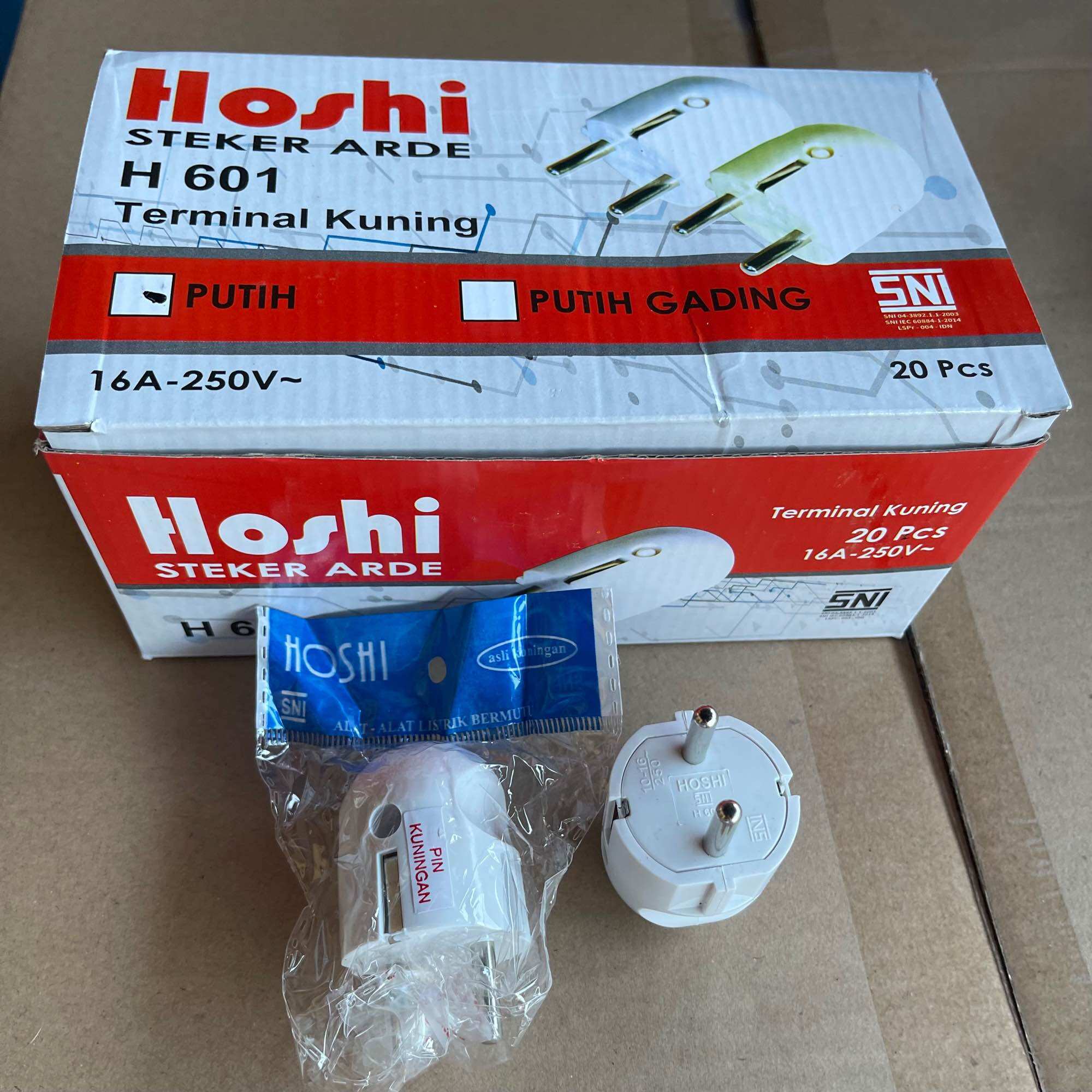 Steker ARDE HOSHI 601 Putih